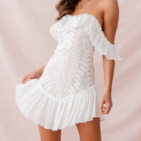 Selfie Leslie Dreamy Off-Shoulder Mini Dress White, Size S - Picture 4 of 4